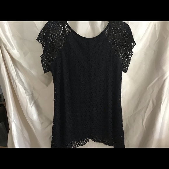 Lace top - Picture 2 of 5